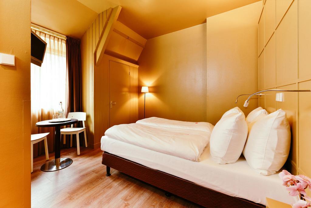 Hotel Raecks Haarlem Esterno foto