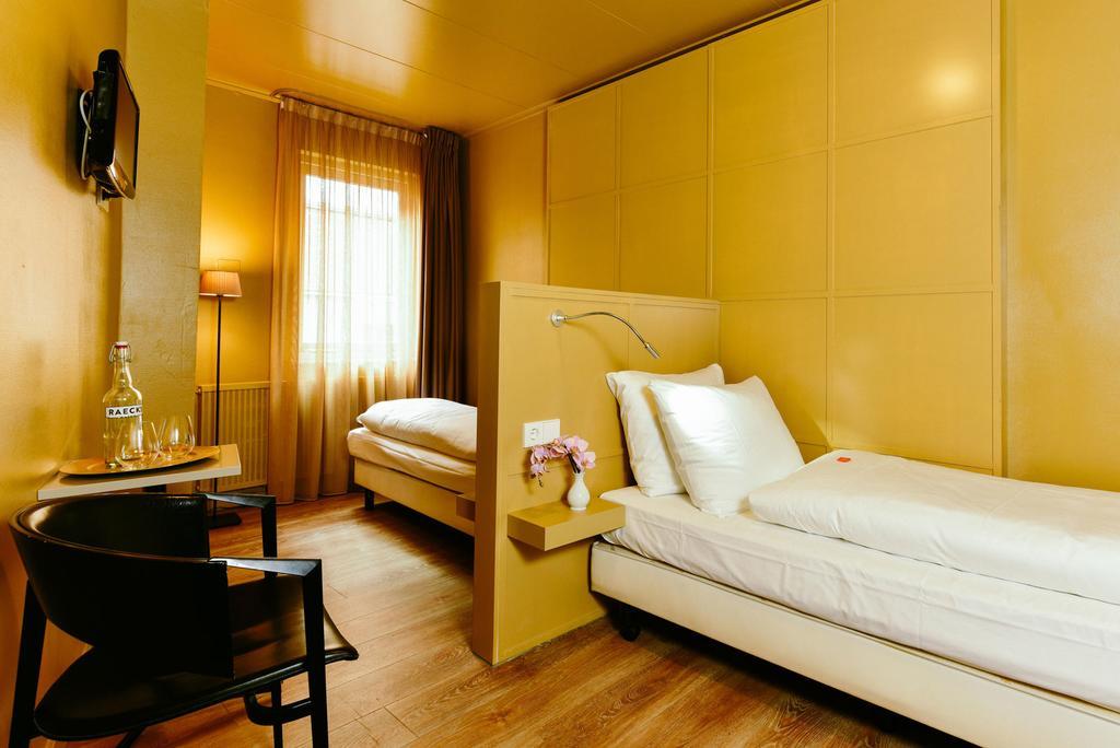 Hotel Raecks Haarlem Esterno foto